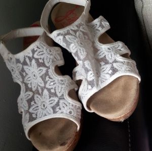 Girls lace wedges